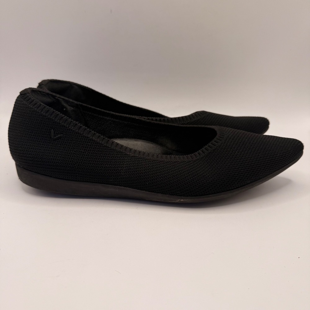 Vivaia Black Pointed Toe Ballet Flat Aria Walker Womens Size 40.5 Slip On Shoes